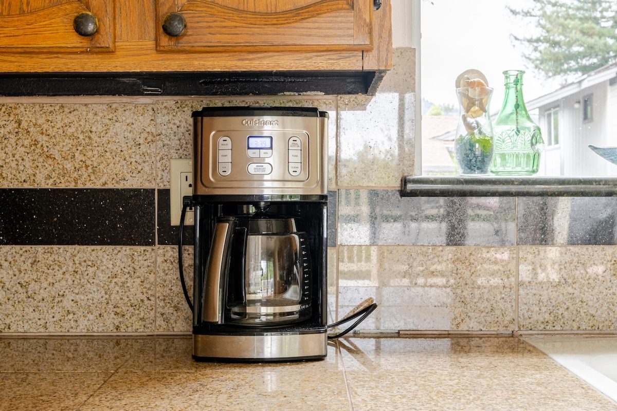 Kitchen & Dining photo 2