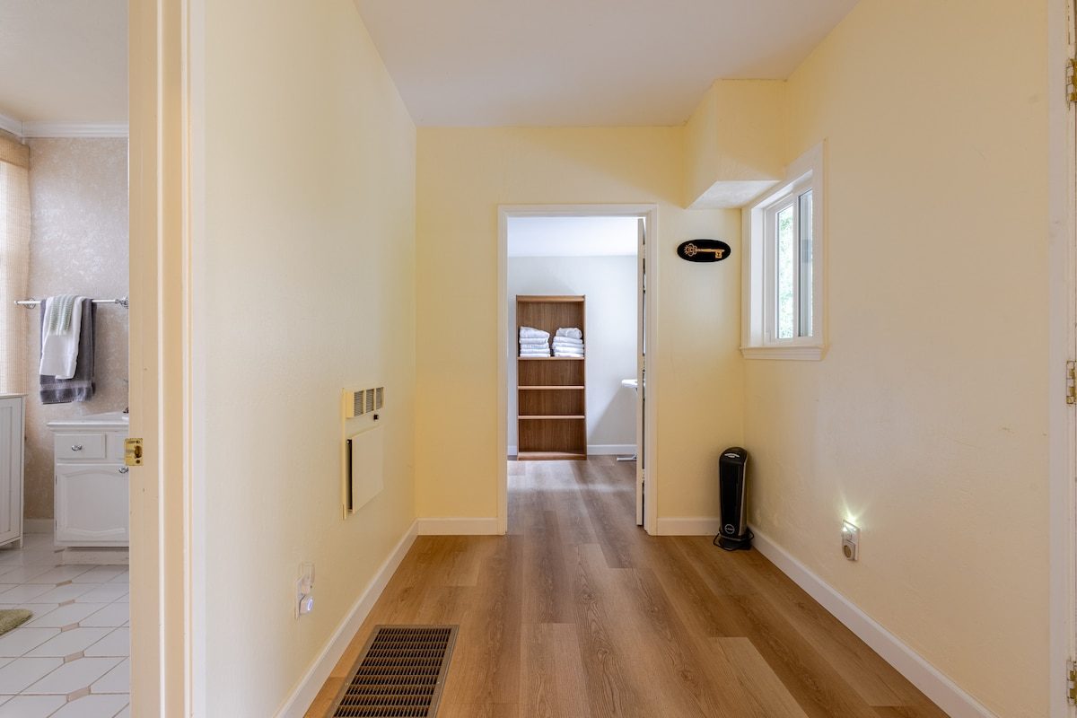 Kitchen & Dining photo 12