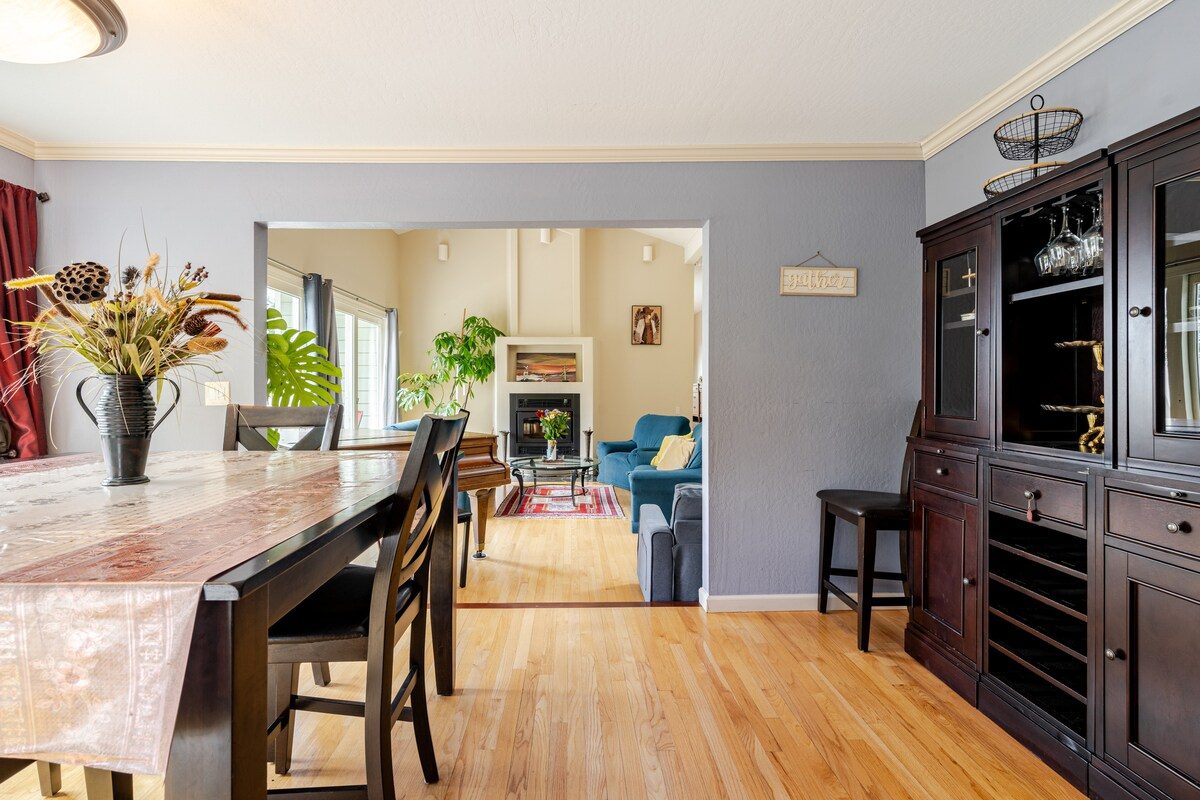 Living Room & Lounge photo 3