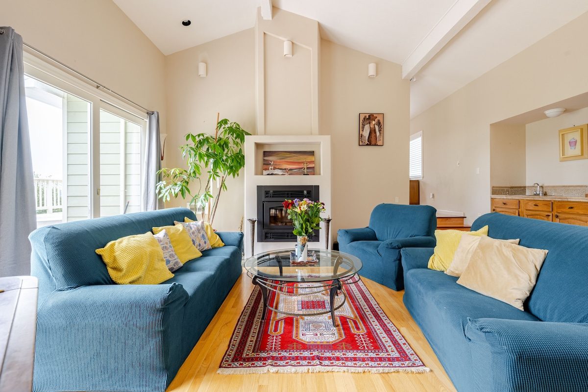 Living Room & Lounge photo 5