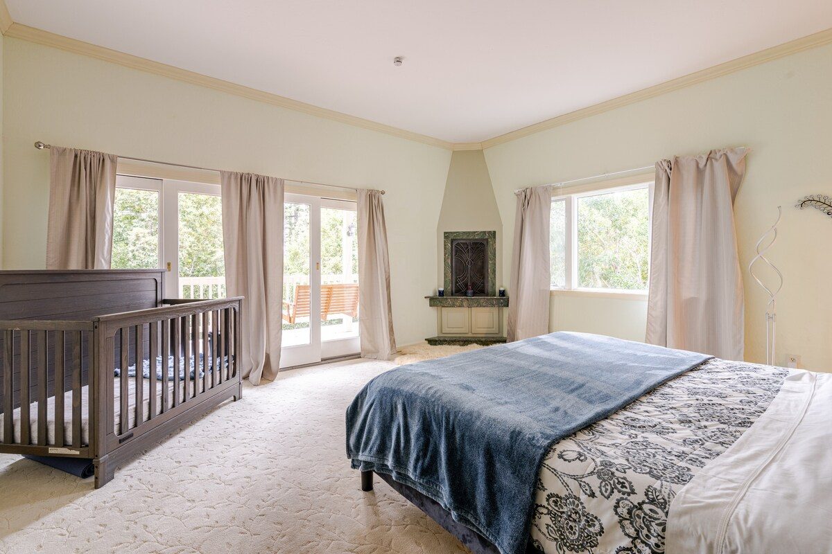 Primary Suite photo 3